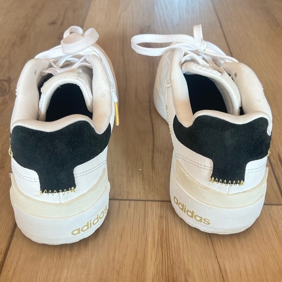 Women’s Adidas Shoes - Picture 4 of 8